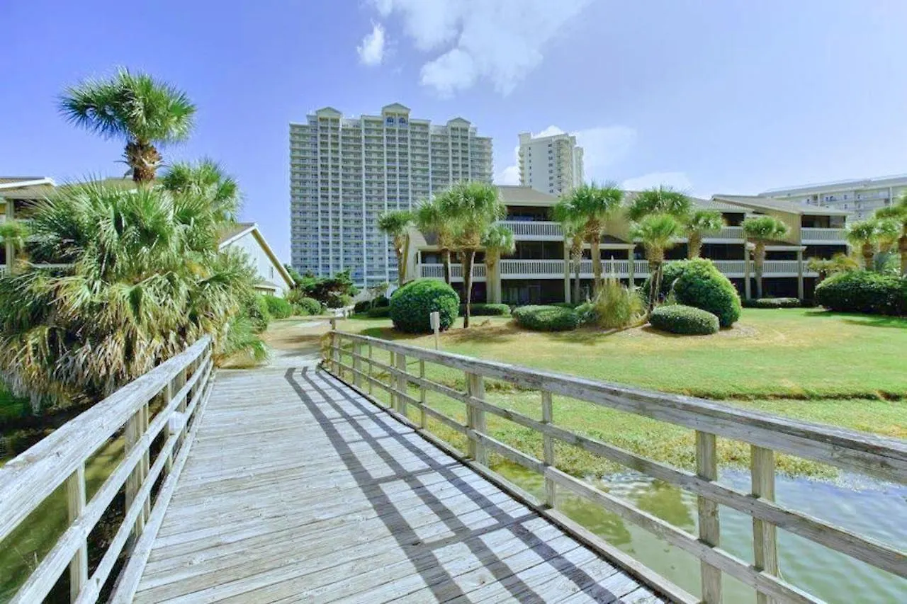 Beachy Keen Destin 0*,  United States